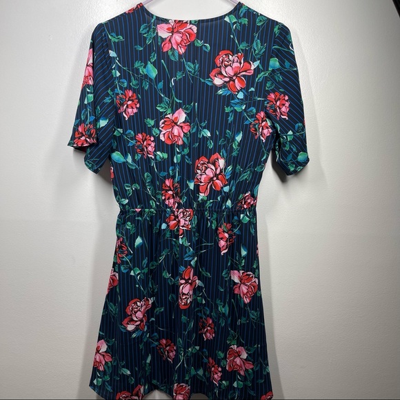 NWOT Everly Floral Dress - Picture 9 of 9